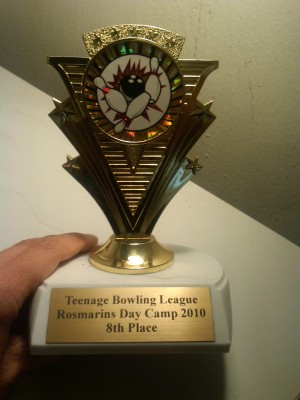 trophy-for-bowling.jpg